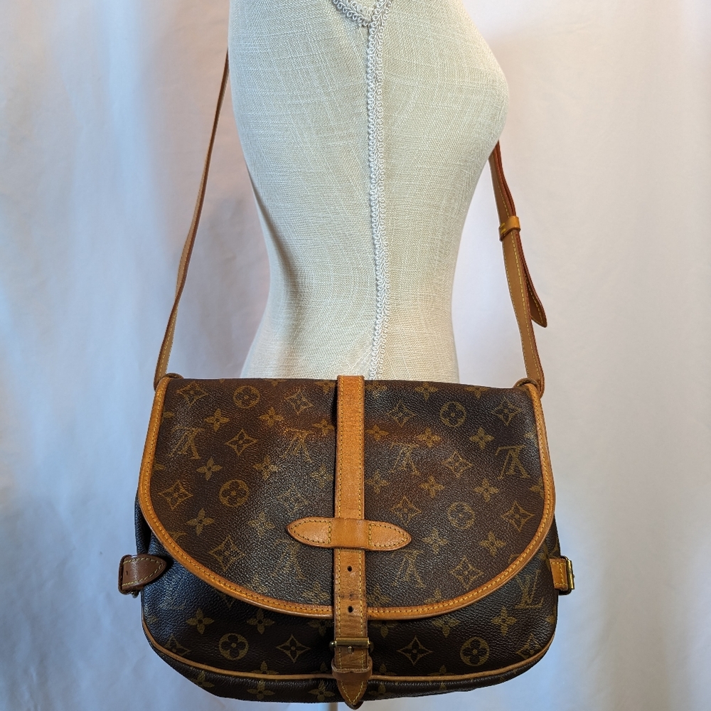 Authentic Louis Vuitton Monogram Samur 35